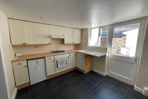 1 bedroom terraced house to rent, New Road, Spalding