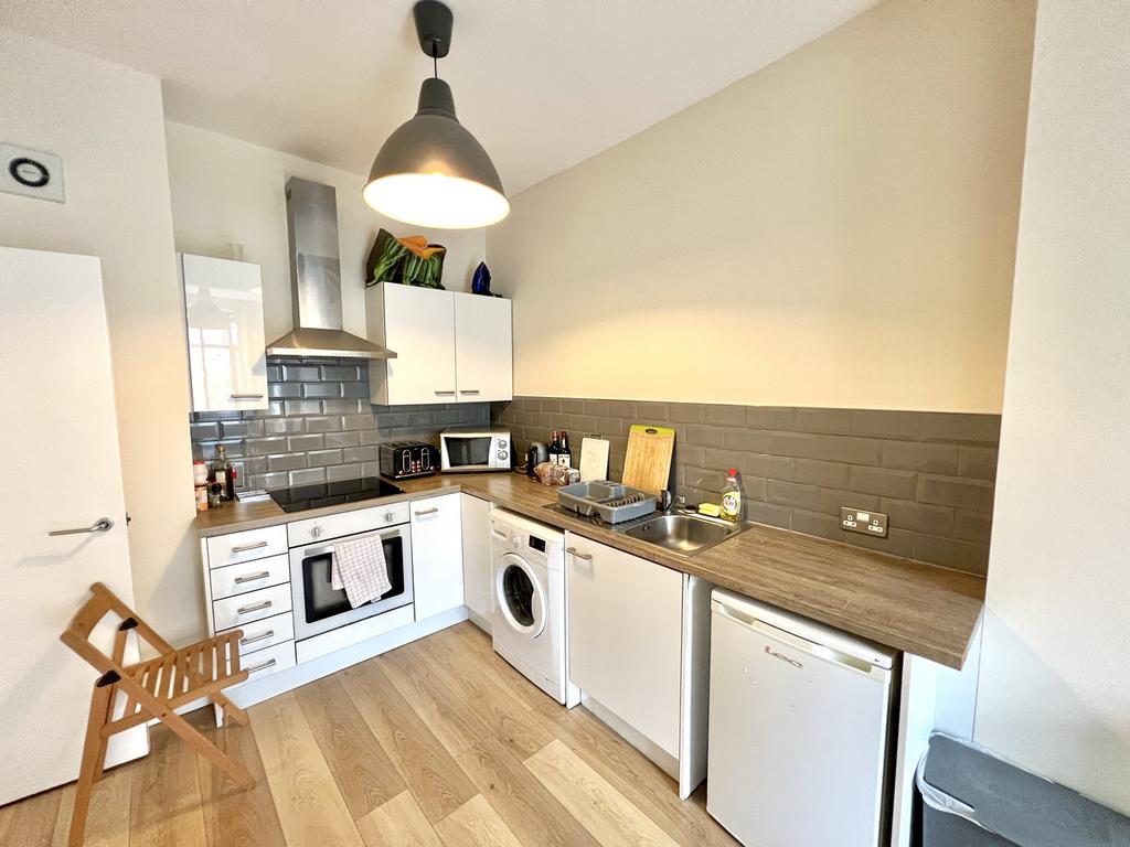 Living & Kitchen Area