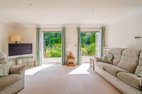 2 bedroom flat for sale, Packhorse Road, Gerrards Cross, Buckinghamshire