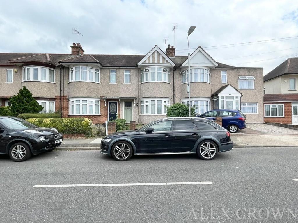 Bridgewater Road, Ruislip 2 bed terraced house £1,650 pcm (£381 pw)