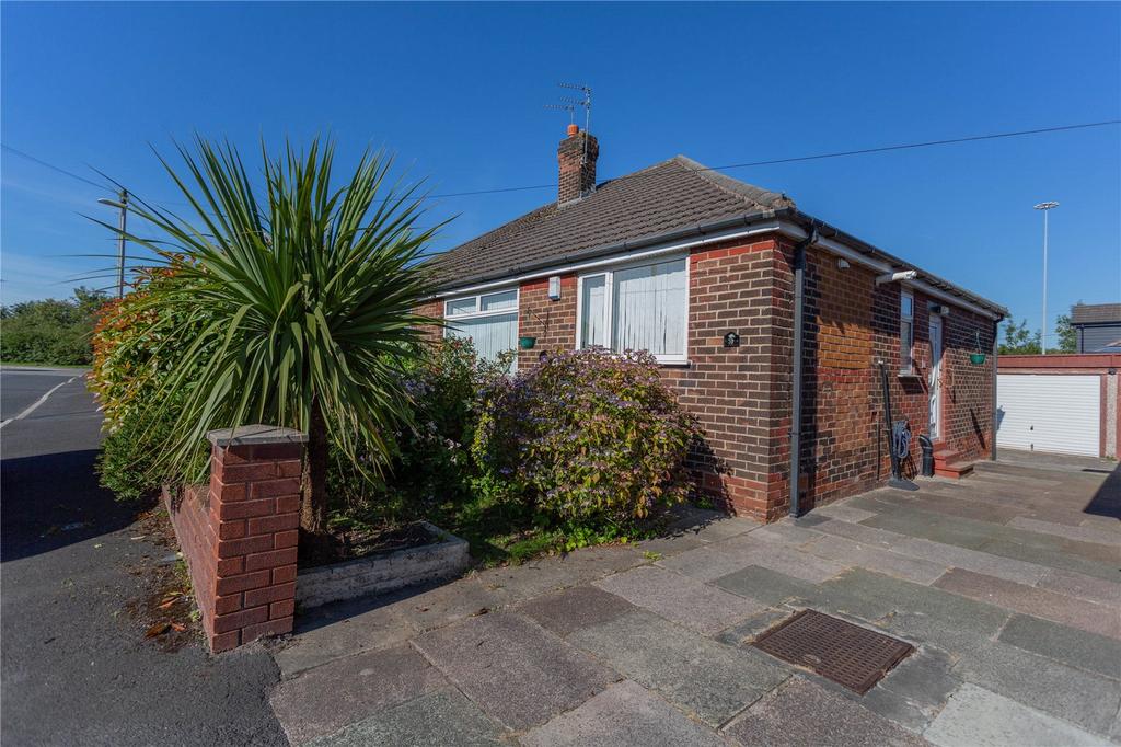 Teasdale Close, Chadderton, Oldham, Greater Manchester, OL9 2 bed