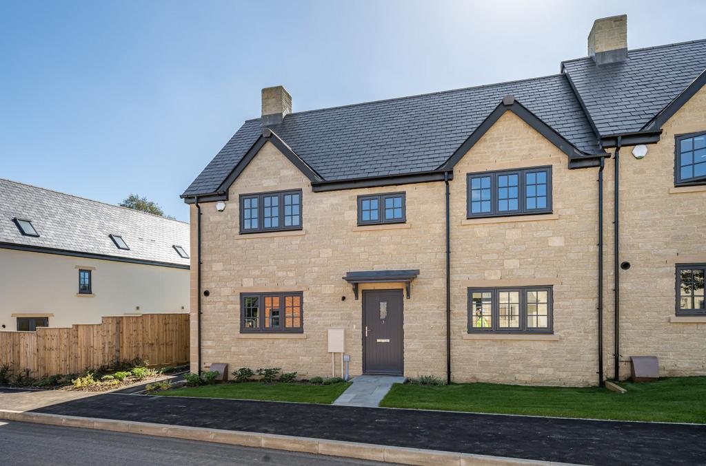 King Alfreds Drive, Wincanton BA9 3 bed end of terrace house for sale