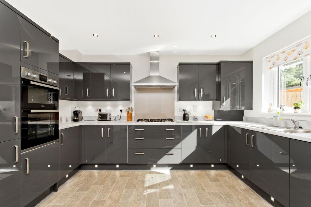 06 Kitchen