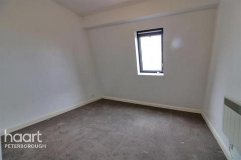 2 bedroom apartment to rent, Fletton Avenue, Peterborough