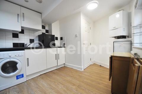 4 bedroom flat to rent, Jackson Road, London N7