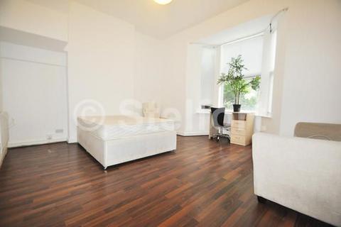 4 bedroom flat to rent, Jackson Road, London N7