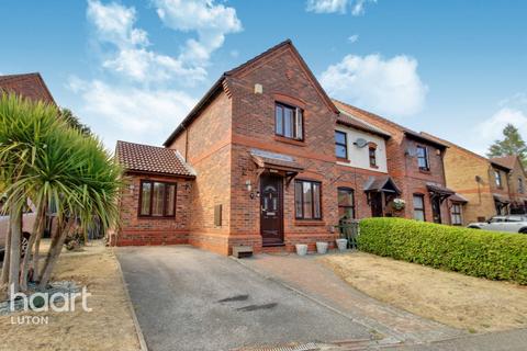 13 Gleneagles Drive, Luton, LU2 7TA