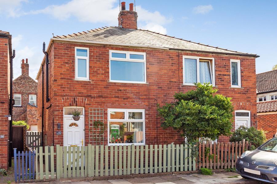 MONTAGUE STREET, SOUTH BANK, YORK... 3 bed semidetached house £1,250