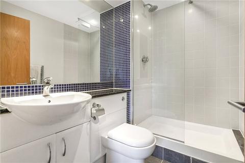 3 bedroom apartment for sale, Trinity Gate, Epsom Road, Guildford, Surrey, GU1