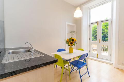 48 Strathearn Road, Edinburgh, EH9 2AD