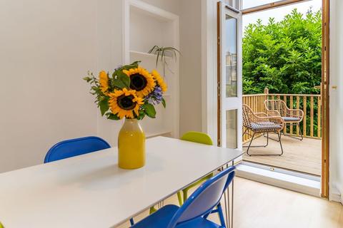 48 Strathearn Road, Edinburgh, EH9 2AD