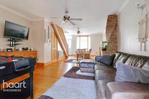 30 Invicta Road, Sheerness, ME12 2AH