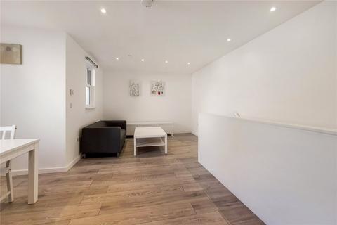 2 bedroom maisonette to rent, Fanthorpe Street, London