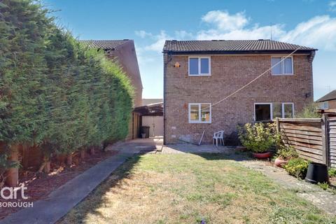 16 Squires Gate, Gunthorpe, Peterborough, PE4 7BT
