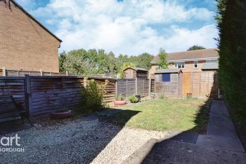 16 Squires Gate, Gunthorpe, Peterborough, PE4 7BT