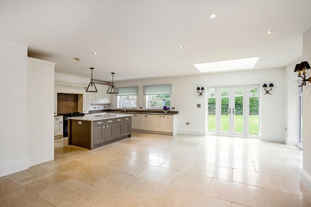 Queens Acre, Windsor, Berkshire 7 bed detached house for sale £2,100,000