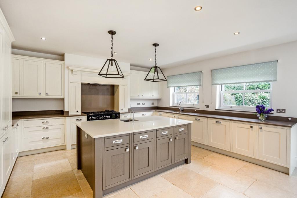 Queens Acre, Windsor, Berkshire 7 bed detached house for sale £2,100,000