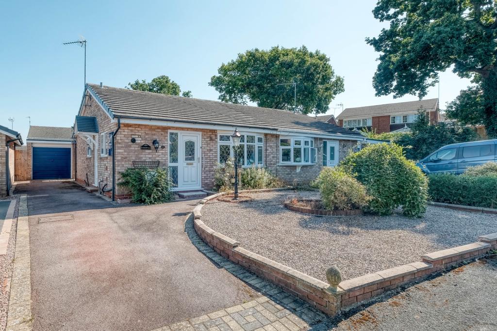 Milcote Close, Greenlands, Redditch B98 7RW 2 bed semidetached