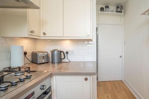 6 Pitlochry Place, Edinburgh, EH7 5SS