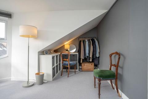 6 Pitlochry Place, Edinburgh, EH7 5SS