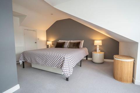 6 Pitlochry Place, Edinburgh, EH7 5SS