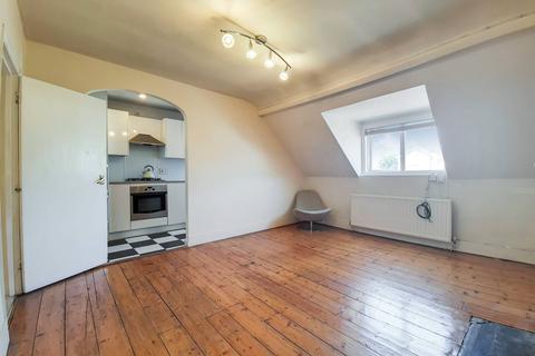 366c Lee High Road, London, SE12 8RS