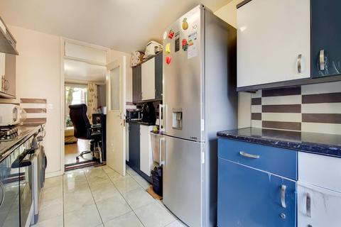 26 Bath Close, London, SE15 2JP