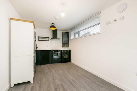 2 bedroom apartment to rent, Bartley Street, Bedminster