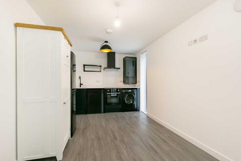 2 bedroom apartment to rent, Bartley Street, Bedminster