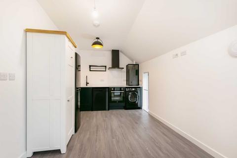 2 bedroom apartment to rent, Bartley Street, Bedminster