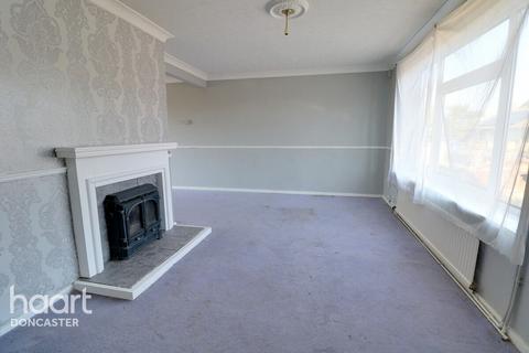 10 Broomvale Walk, Edlington, Doncaster, DN12 1QQ