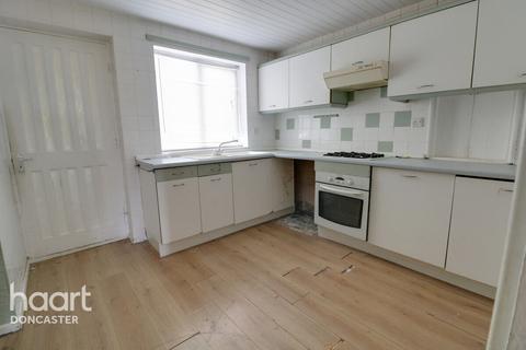 10 Broomvale Walk, Edlington, Doncaster, DN12 1QQ