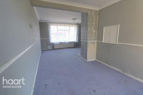 10 Broomvale Walk, Edlington, Doncaster, DN12 1QQ