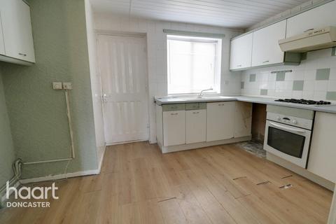 10 Broomvale Walk, Edlington, Doncaster, DN12 1QQ