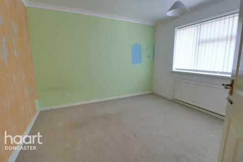 10 Broomvale Walk, Edlington, Doncaster, DN12 1QQ