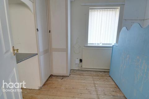 10 Broomvale Walk, Edlington, Doncaster, DN12 1QQ