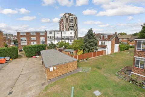 23 Victor Walk, Hornchurch, RM12 4XG