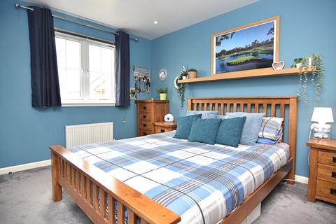 6 Miners Walk, EH22 2AL