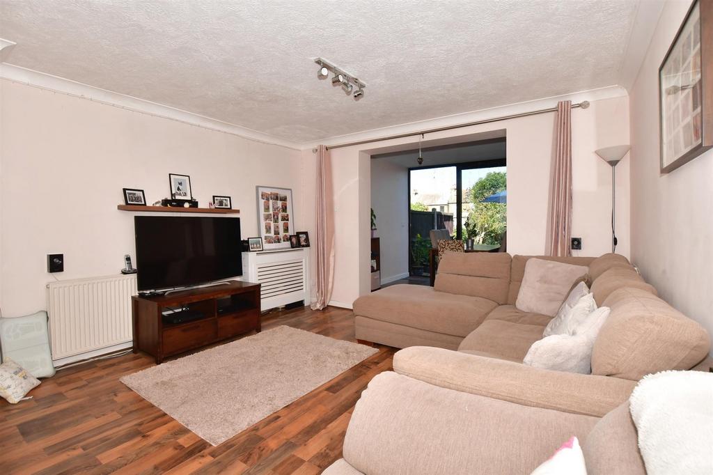 Beacon Road, Broadstairs, Kent 3 bed terraced house - £325,000