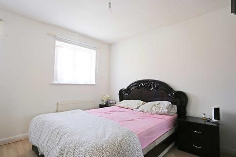 2 bedroom terraced house to rent - Sherman Gardens, Chadwell Heath, RM6