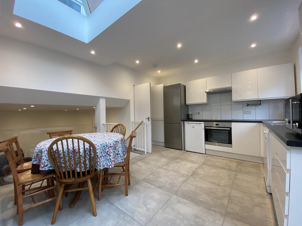 Marston Street, Oxford, Oxfordshire, OX4 7 bed terraced house £3,955