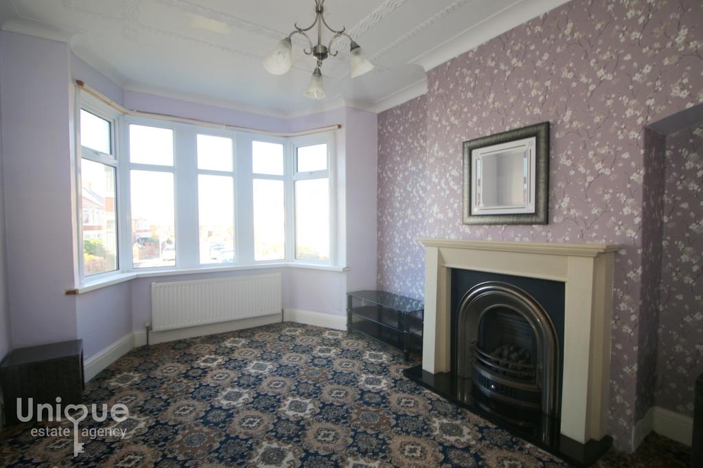 Blenheim Avenue, Blackpool, FY1 3 bed semidetached house £150,000