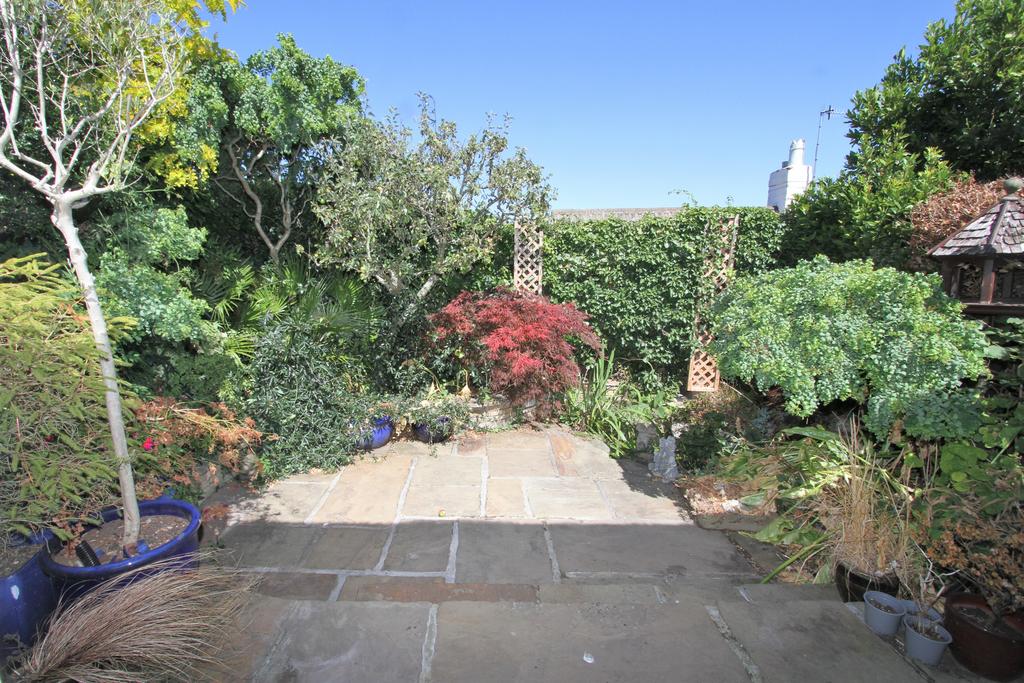 Holywell Close, Eastbourne BN20 2 bed terraced house £760,000