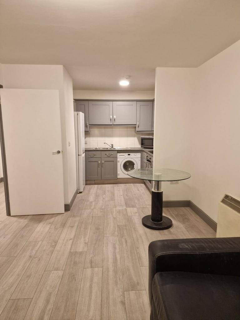 City Gate House, Gants Hill, IG2 1 bed flat £235,000