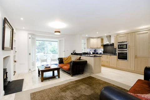 2 bedroom flat to rent, Regents Park Road, Primrose Hill, NW1