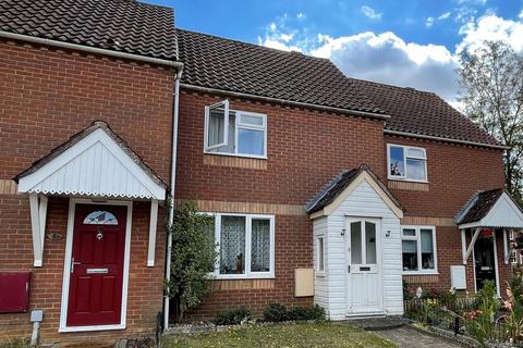 2 bedroom terraced house to rent, Blenheim Way, Watton, IP25