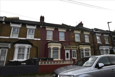 3 bedroom house to rent, Birkbeck Road, London