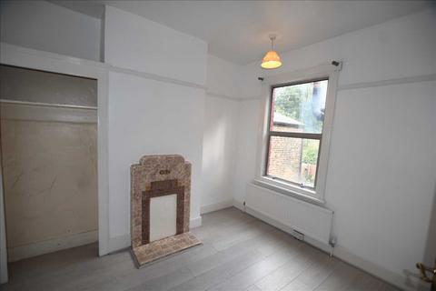 3 bedroom house to rent, Birkbeck Road, London