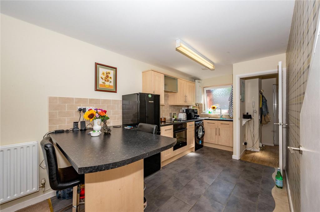 Plymouth Close, Redditch, Worcestershire, B97 2 bed terraced house £