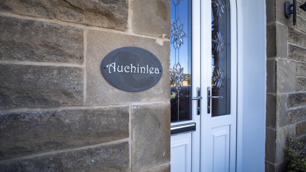 Neilston Road, Barrhead G78 5 bed detached bungalow £350,000